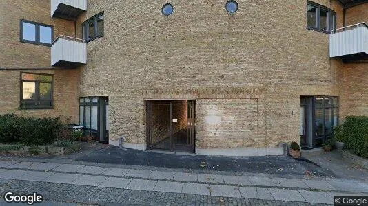 Andelsboliger til salg i Charlottenlund - Foto fra Google Street View